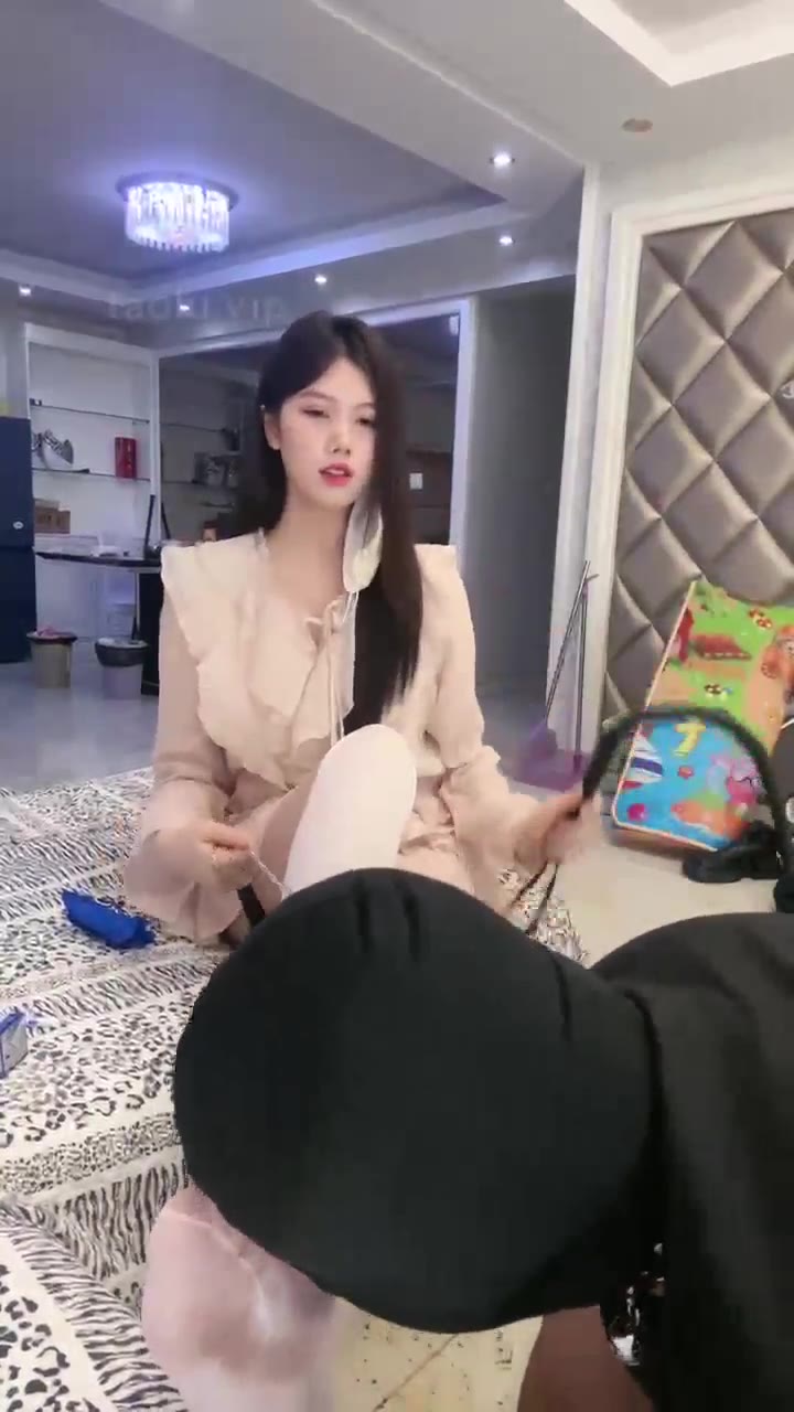 佳奈 囚禁与圈养