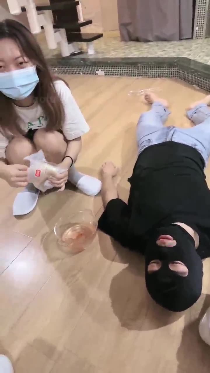 Jenn 情侣羞辱