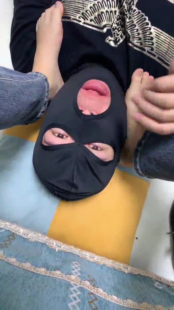 精神小妹 拜倒在三个小祖宗脚下