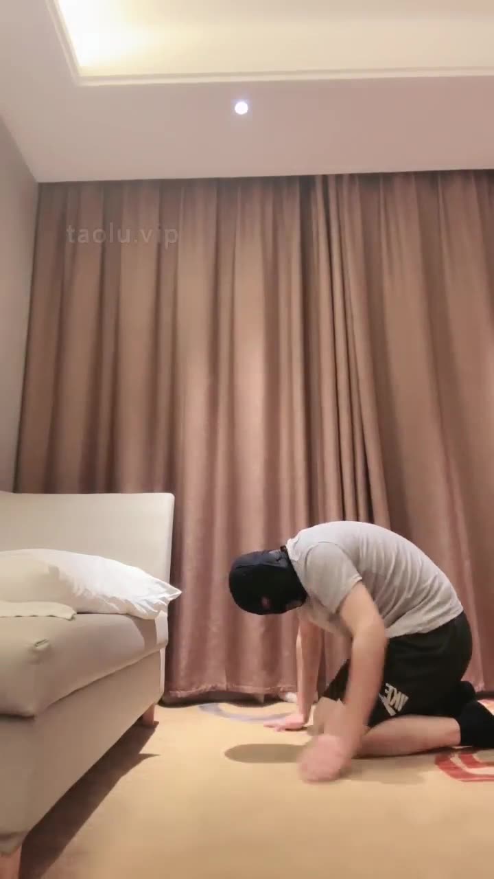 不期而遇 暴力飞踢
