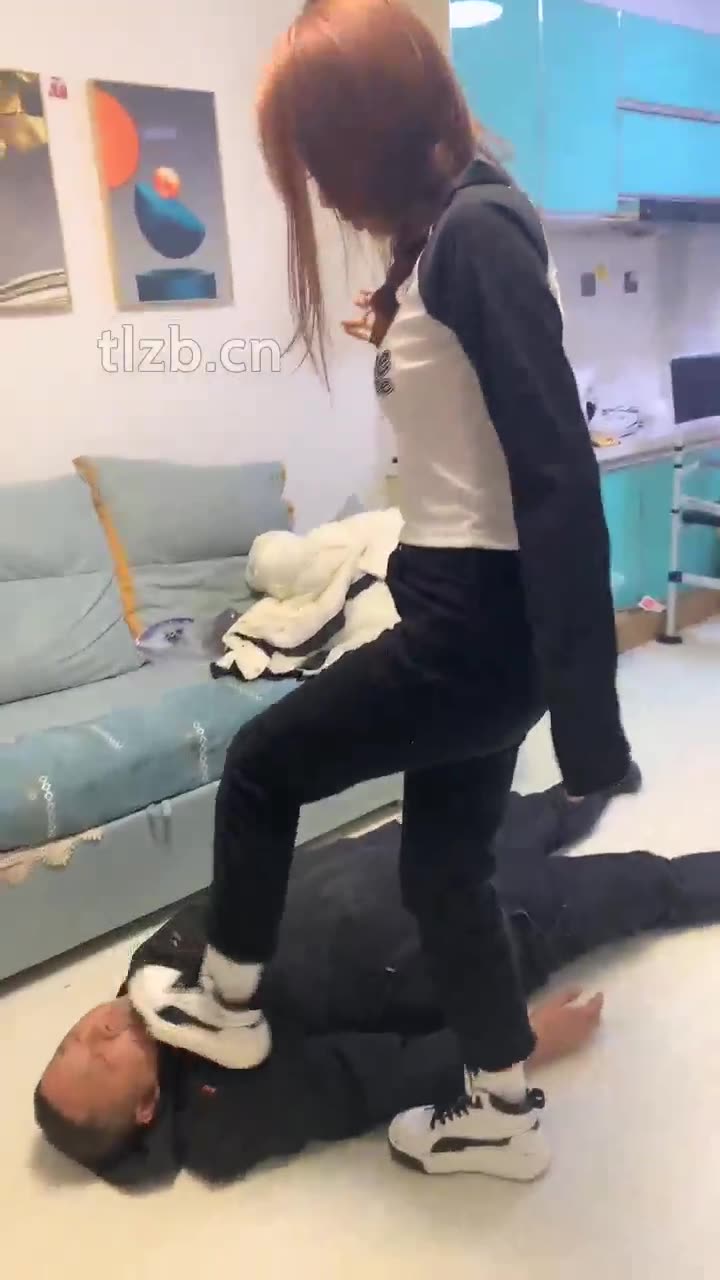 精神小妹 小诺带身高172的新人调教