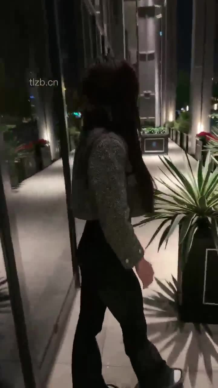 橙宝 调教双母狗