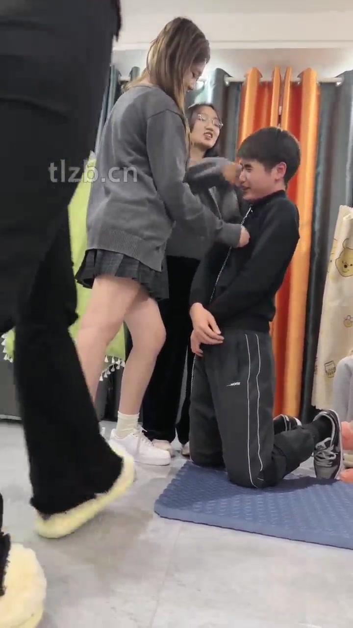 尤物大大 五位学姐 重度虐学弟