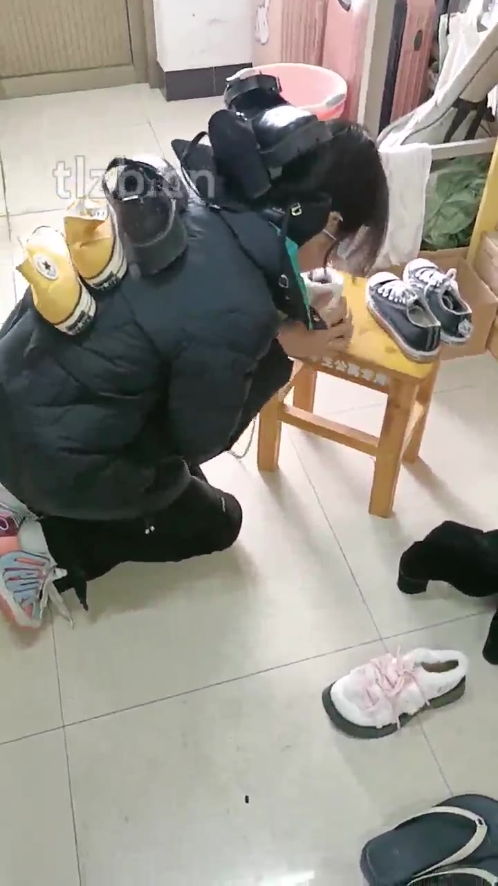 爱可呀 调教美女班花 尝试灌圣水