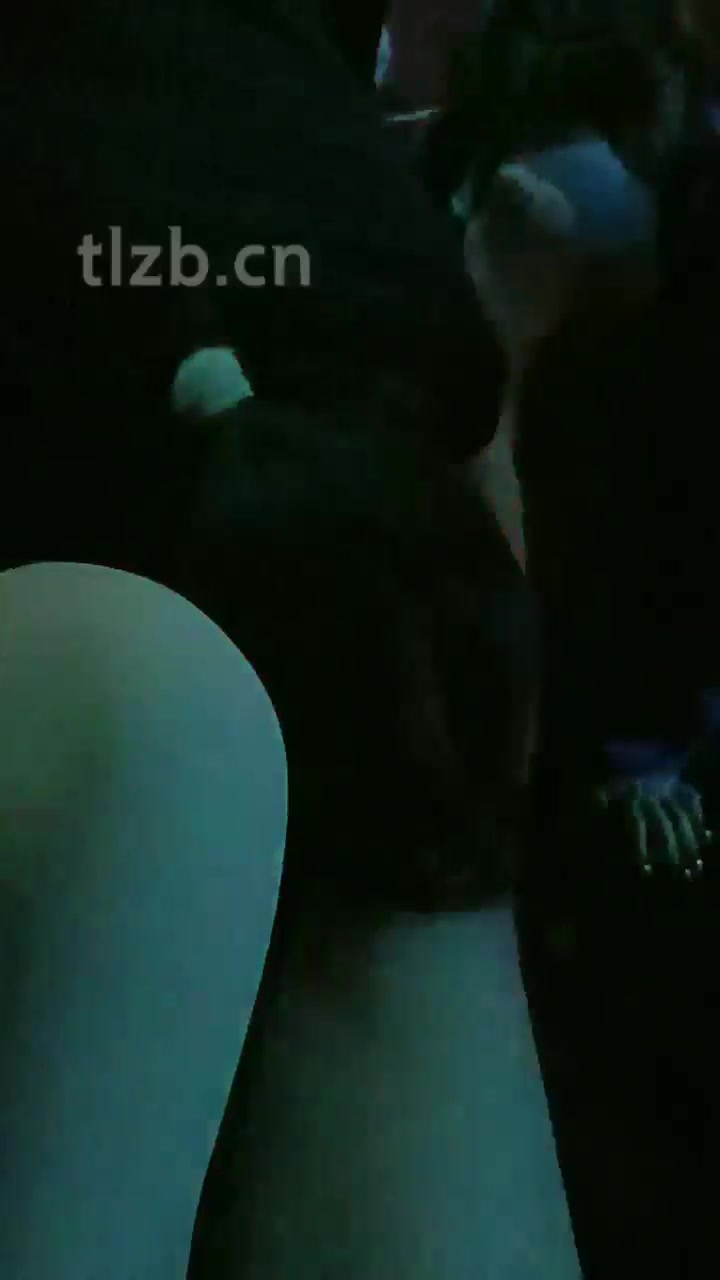 爱可呀 KTV玩双奴