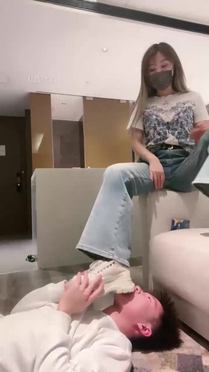 梦樱 弟弟被姐姐玩