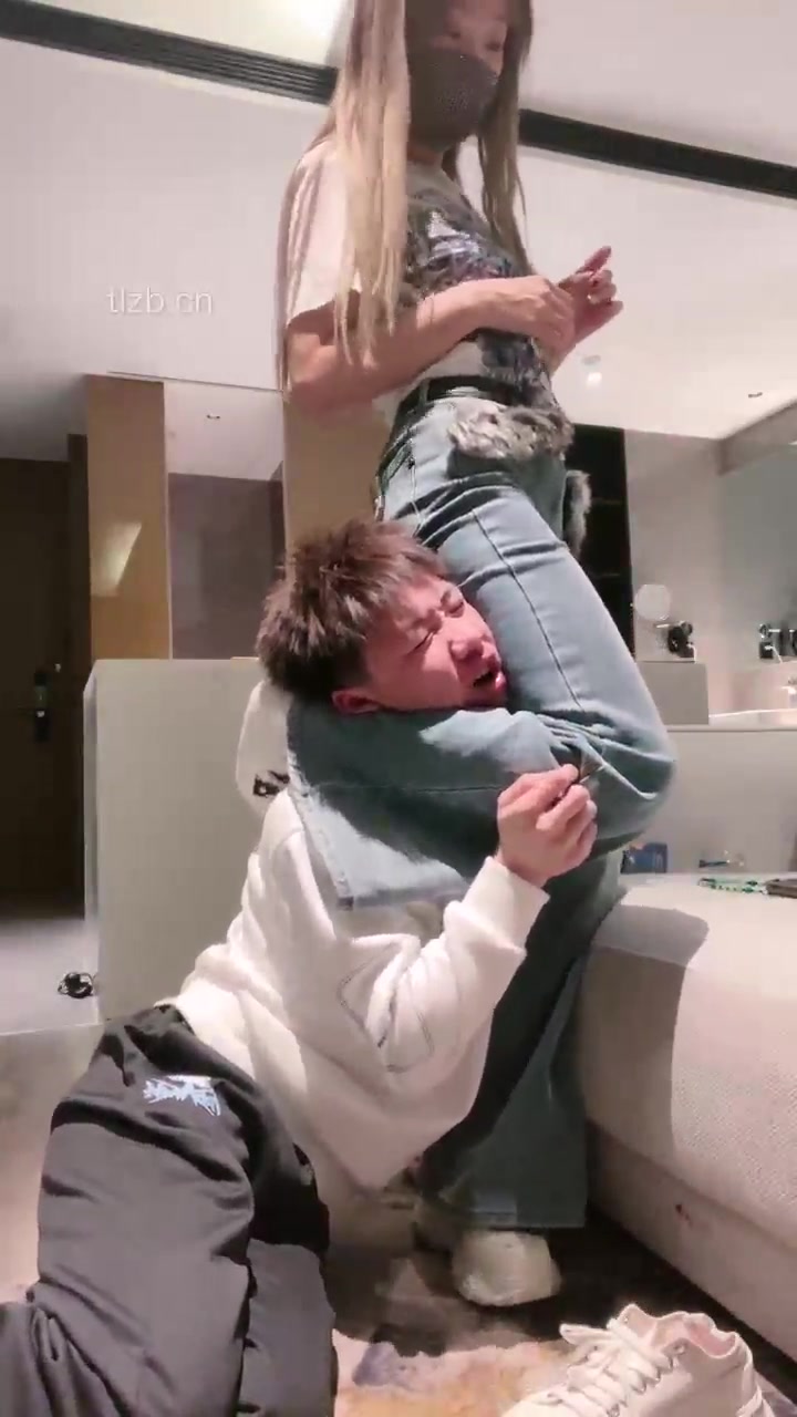 梦樱 弟弟被姐姐玩