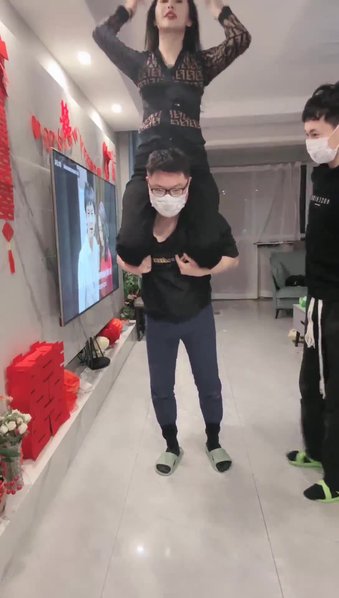 尤金女皇 磕头专场 物化男奴