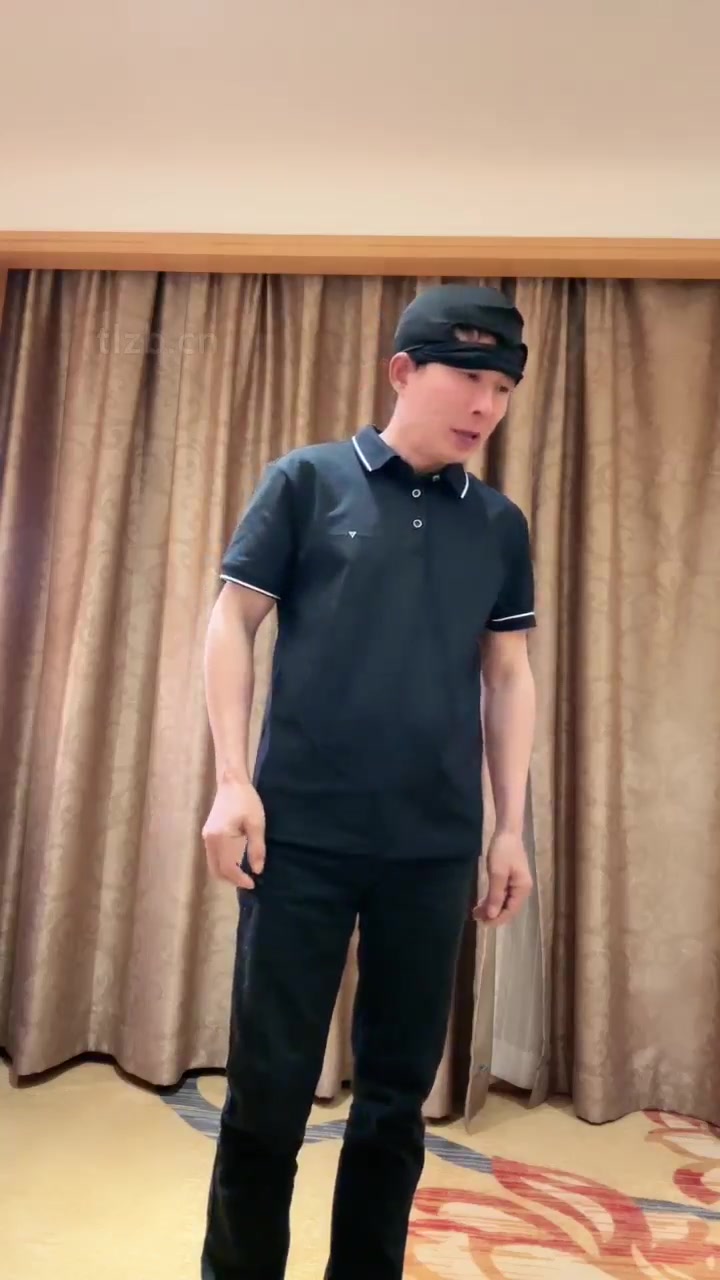 美娜格格 继续揍