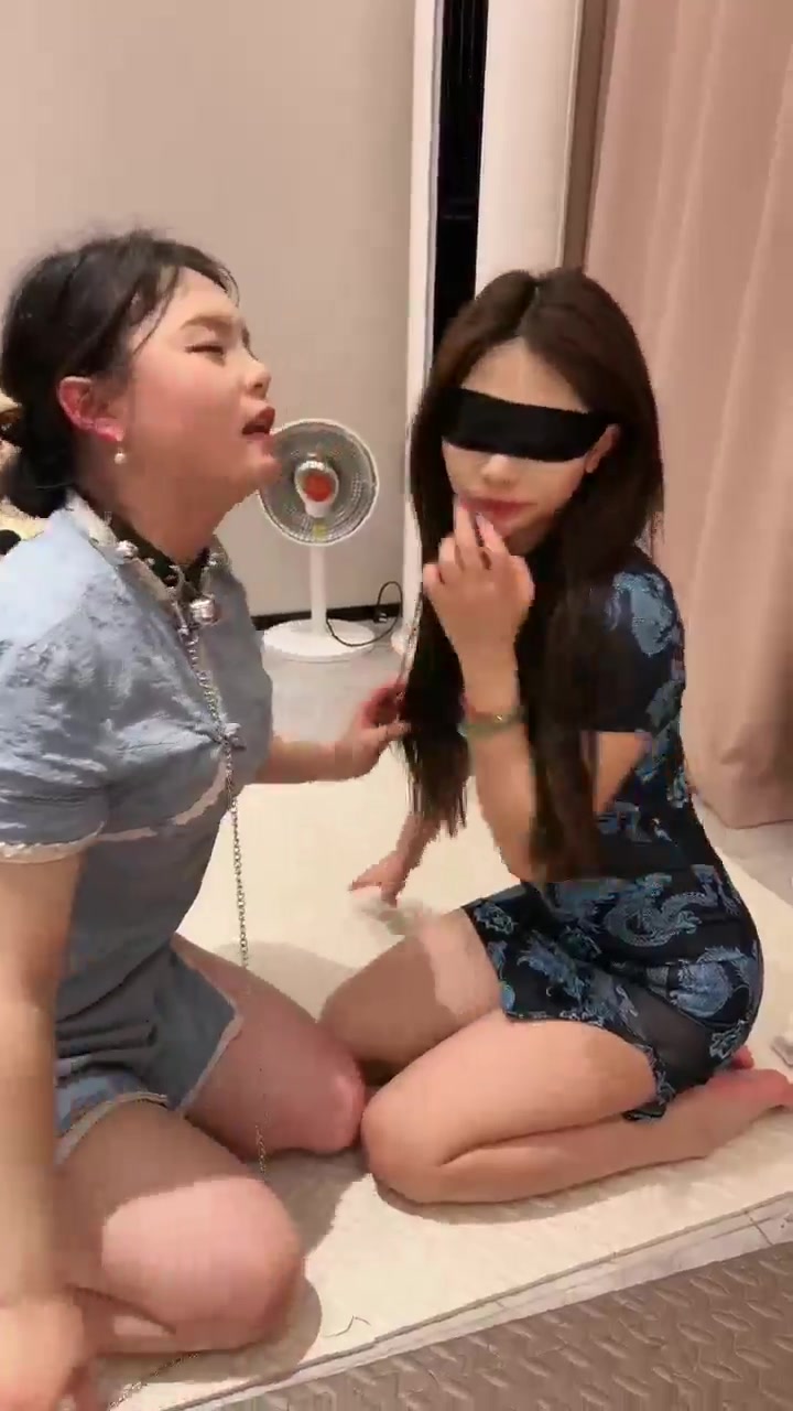 橙宝和纯一 调教双母狗