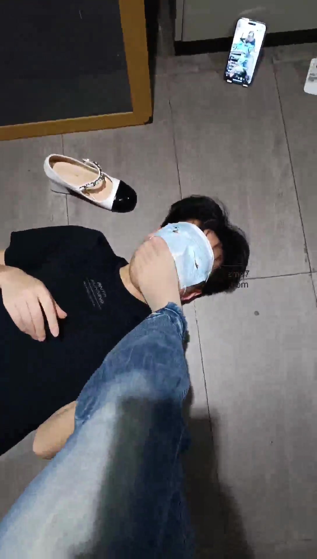 梵高 品尝女白领下班后的原味