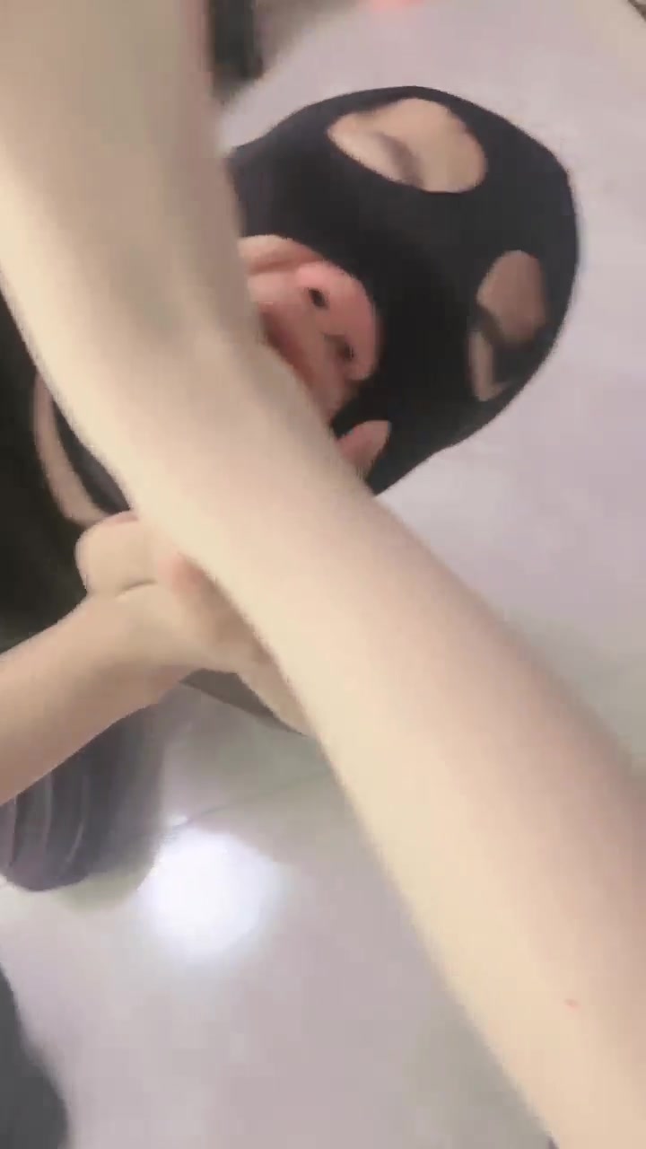 00后舞蹈小主九莲 舞蹈生姐姐 玩初次狗狗