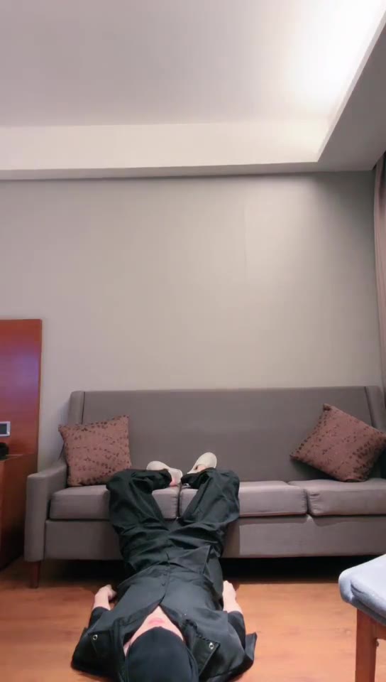 琪琪大人 在公司做女领导的狗