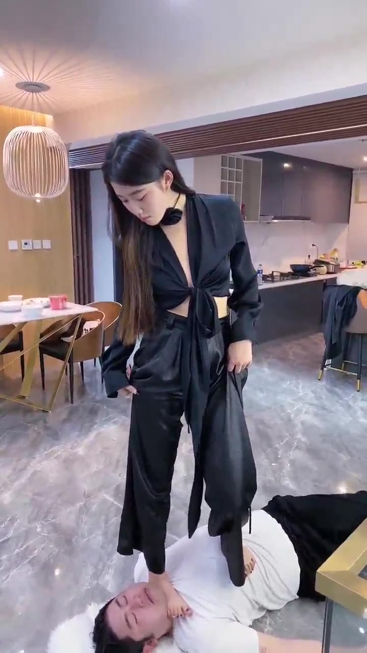 银儿 芙芙 超高的愤怒值 暴力调教