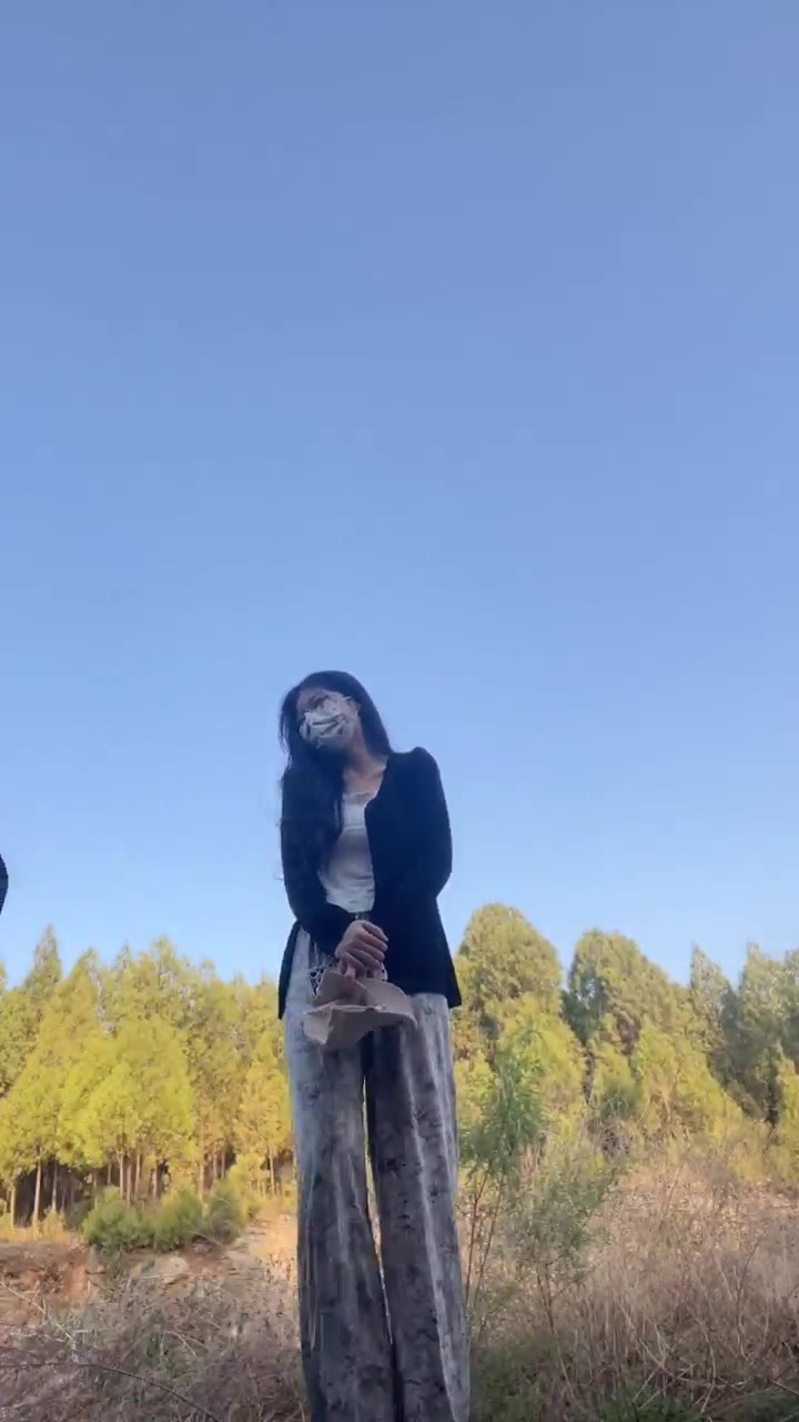 素人挖掘机 度假乡村开发美丽素人