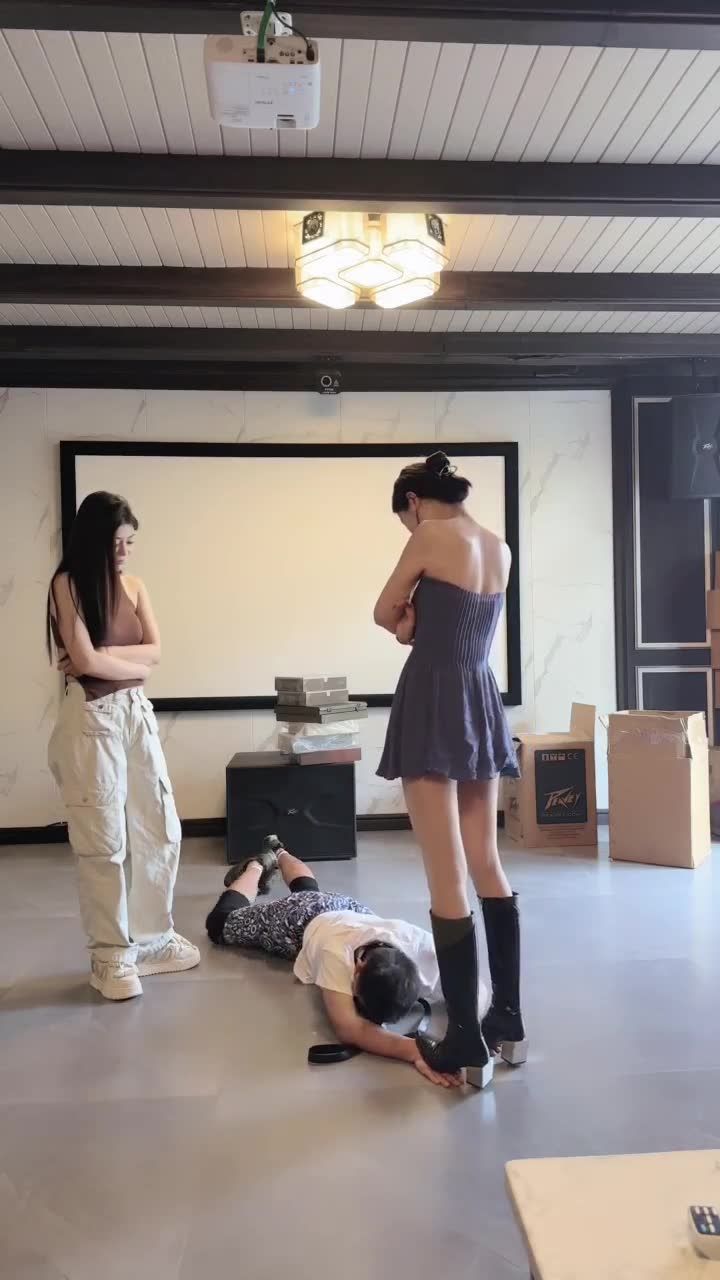 沅芷大人 踩踩