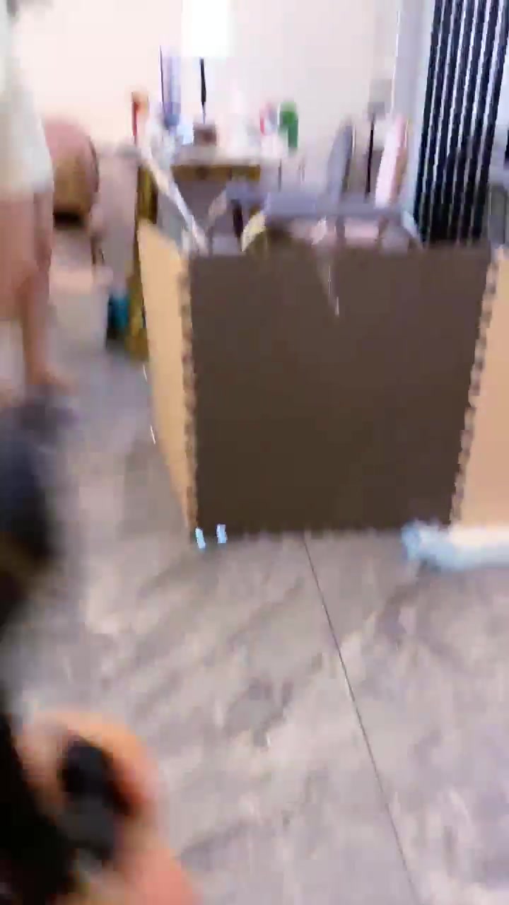 银儿 狂吐 舔过N双鞋底 出血疼痛