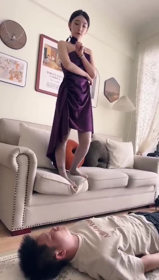 领主老大 高跟鞋 跳踩