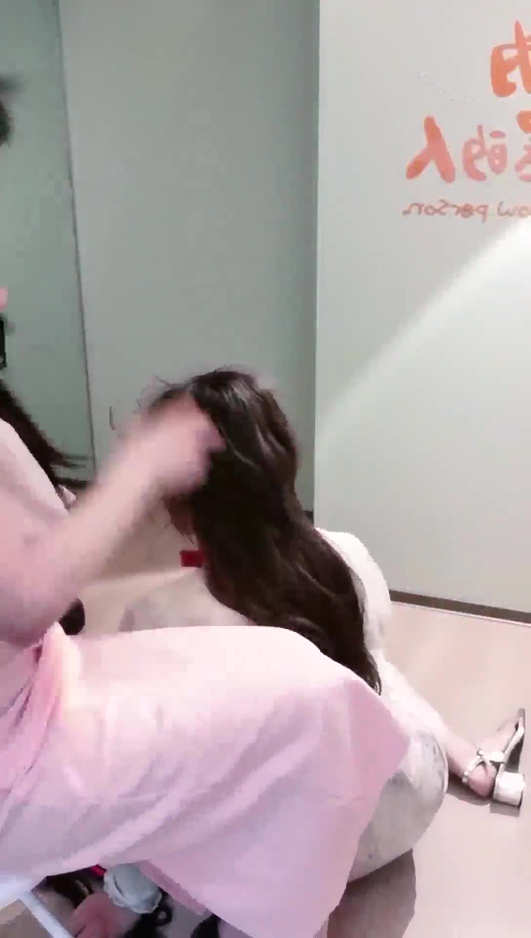 徐婉琪 调教女家奴 圣水