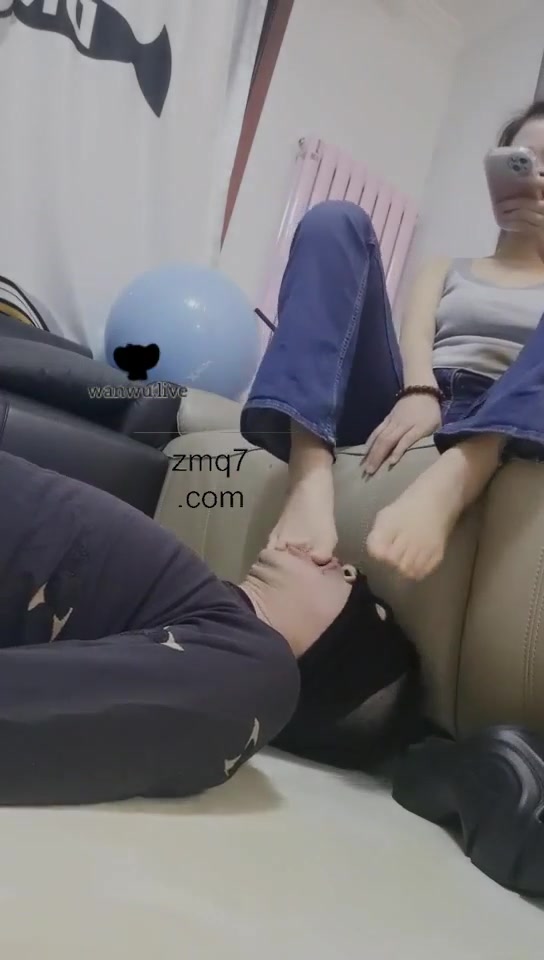 文文 久违的挨揍