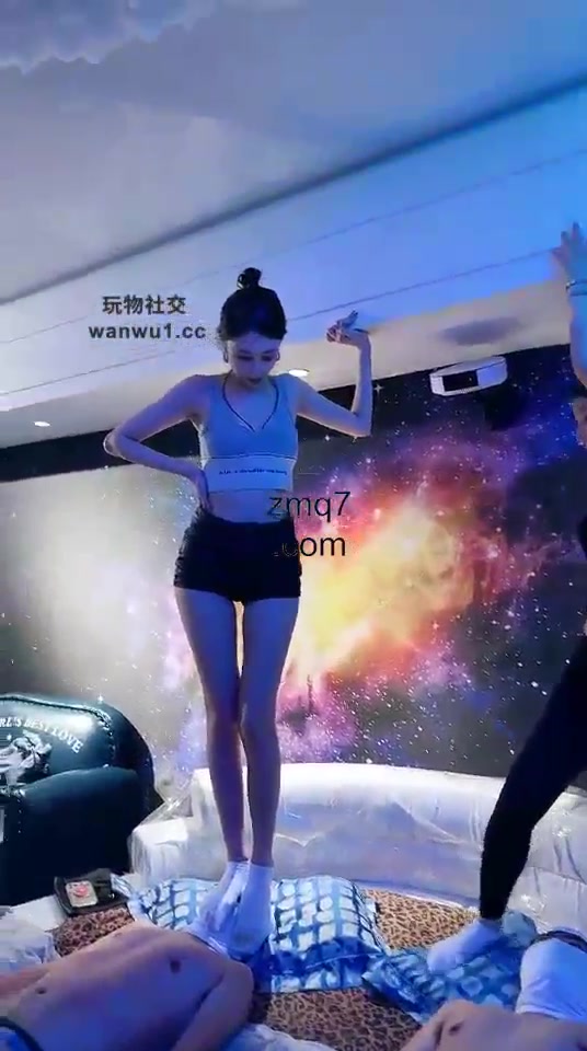 艾琳 双女主 重度踢蛋