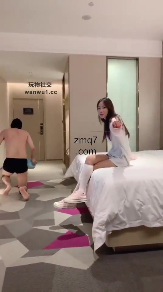 LL77 高帮匡威鞋踢裆踩头 坐垫俯卧撑 跳踩