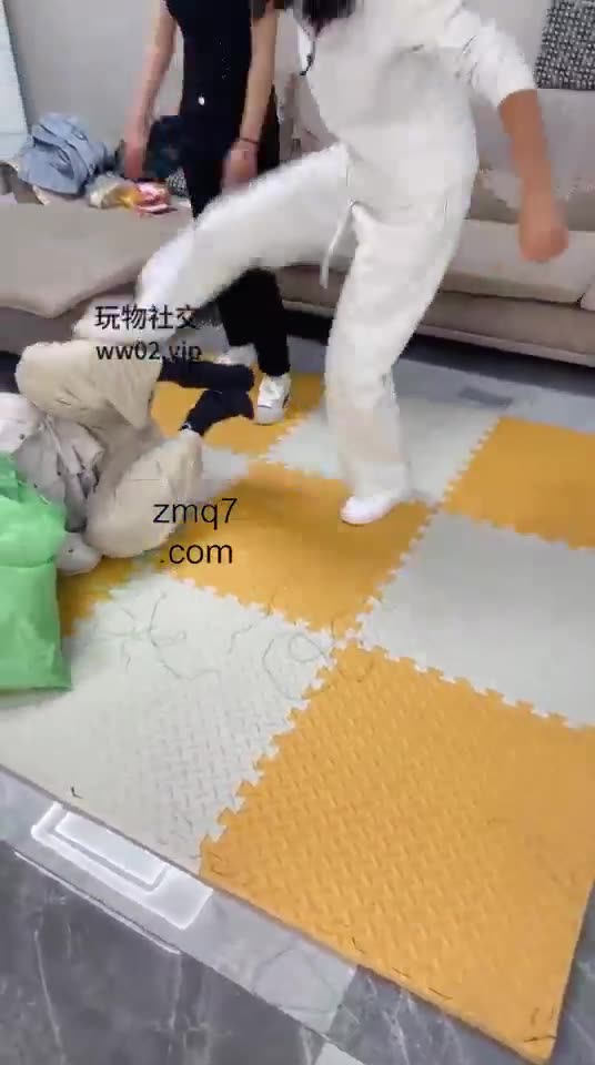 精神小妹 霸凌 打哭