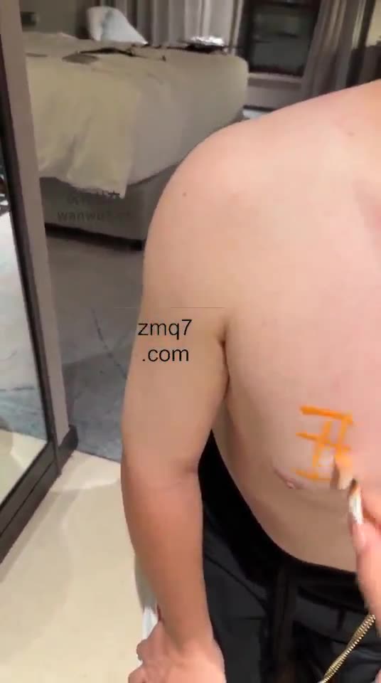 玥越 上海的靴奴