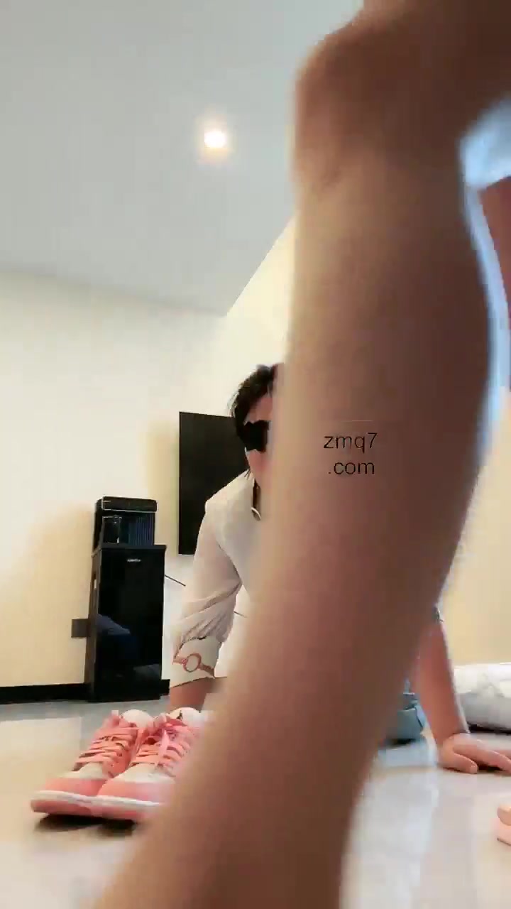 辣姐 天生的丫鬟很会伺候主人