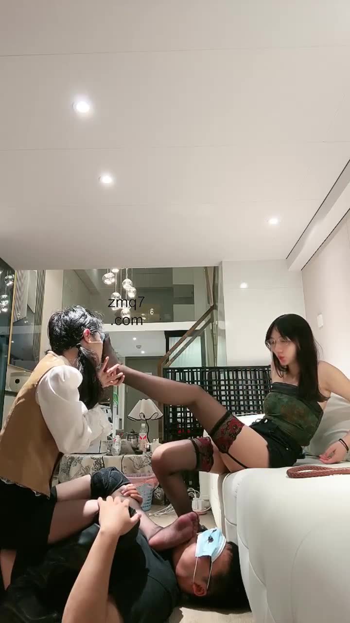 尤物大大 调教奴下奴