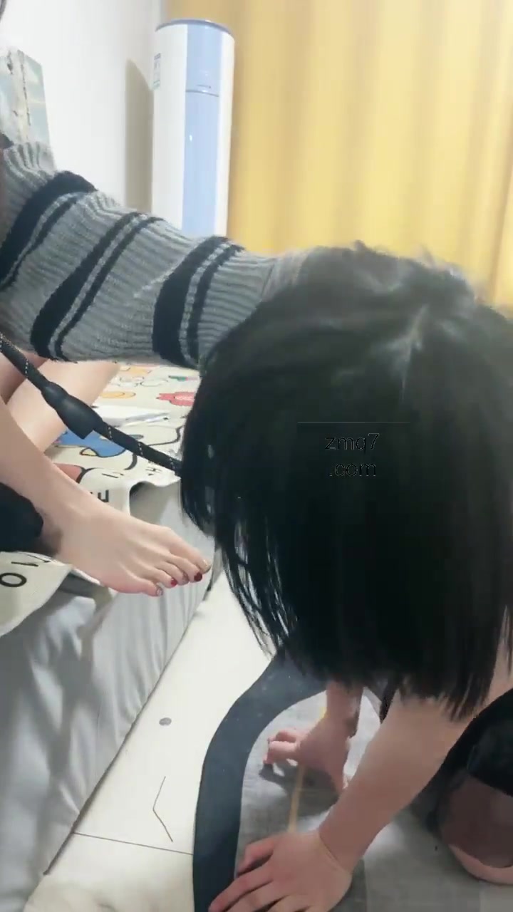 尤黎 母畜惹我生气