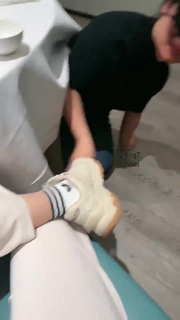 辣姐 丫鬟伺候