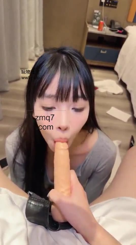 同好共享 反差楠熙 红绿灯 绿帽狗的老婆送到我脚下