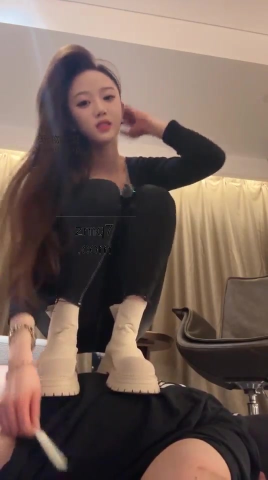 车模伊 调教 靴子奴