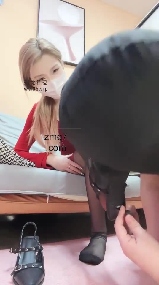 一唯 黑丝裸足纯享版