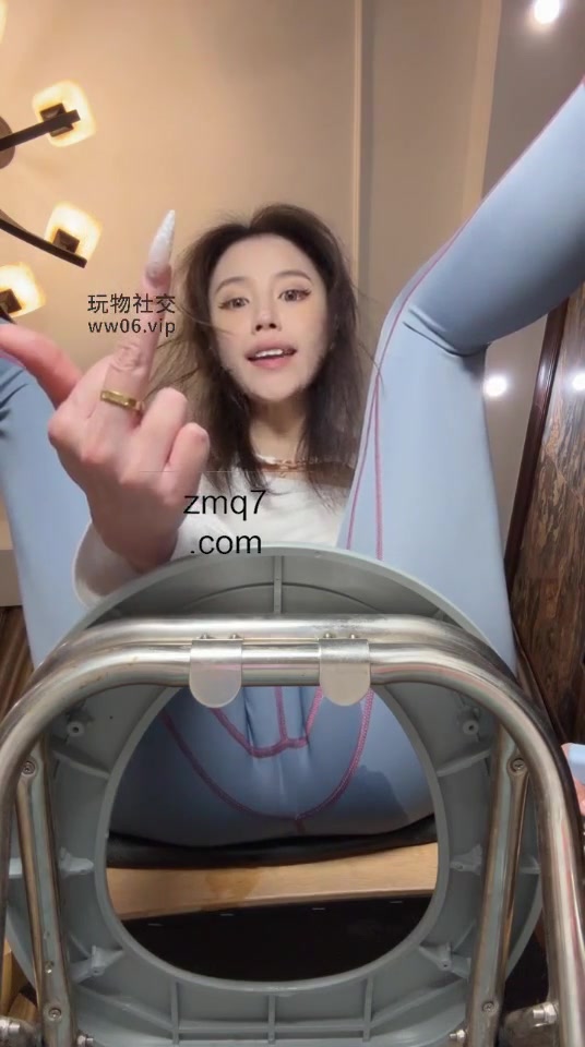 反差楠熙 红绿灯 香水 马桶 圣水