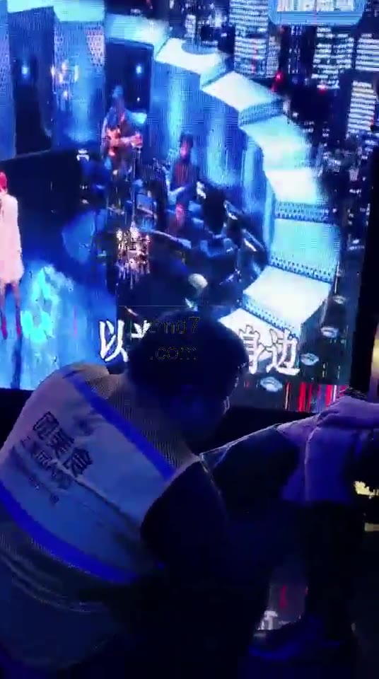 甜音 ktv把外卖员调成狗