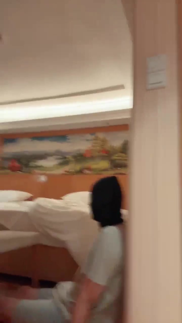 御妍 踩踏人桥
