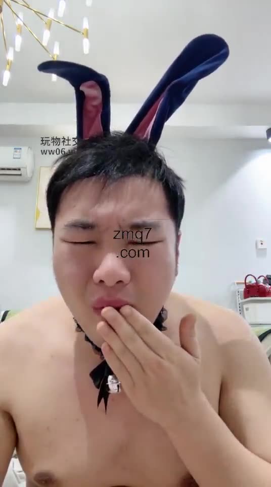 Jenn情侣主 调教胖虎 逼迫口爆