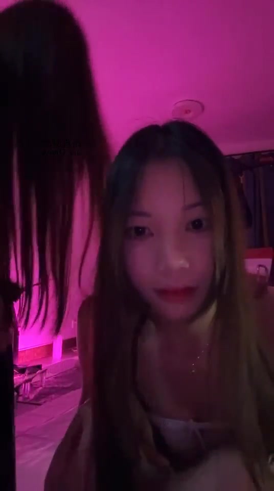 Katie 三主踢贱奴