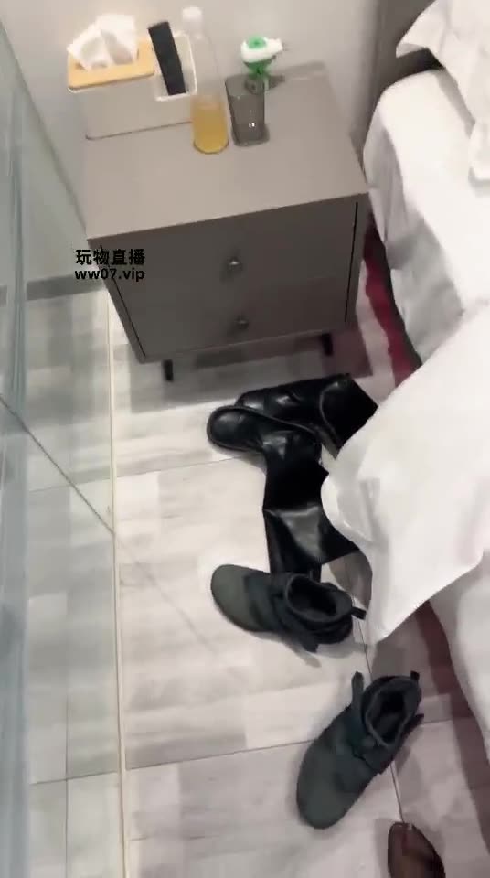佳禾小妈 女老板享受口舌舔脚