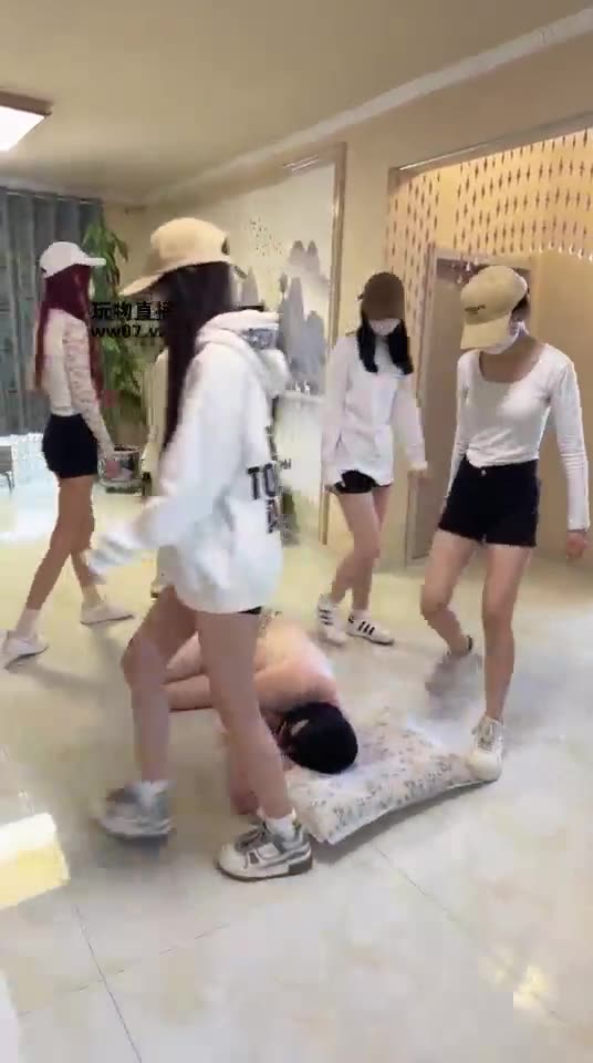 深情 群玩调教