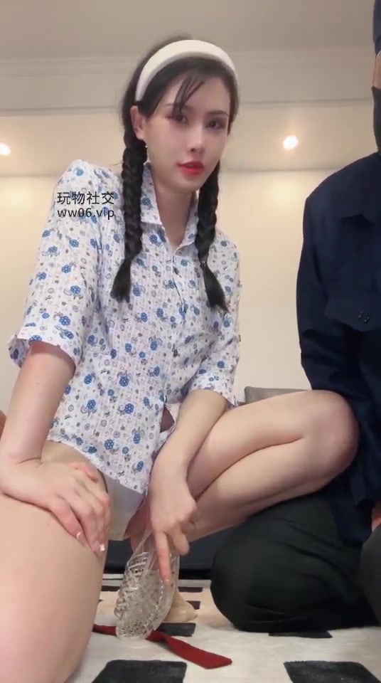 松紫大大 剧情 村长和小媳妇