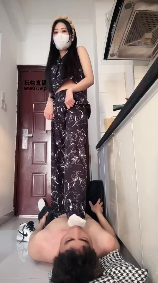 刘二狗 超重度踹脸