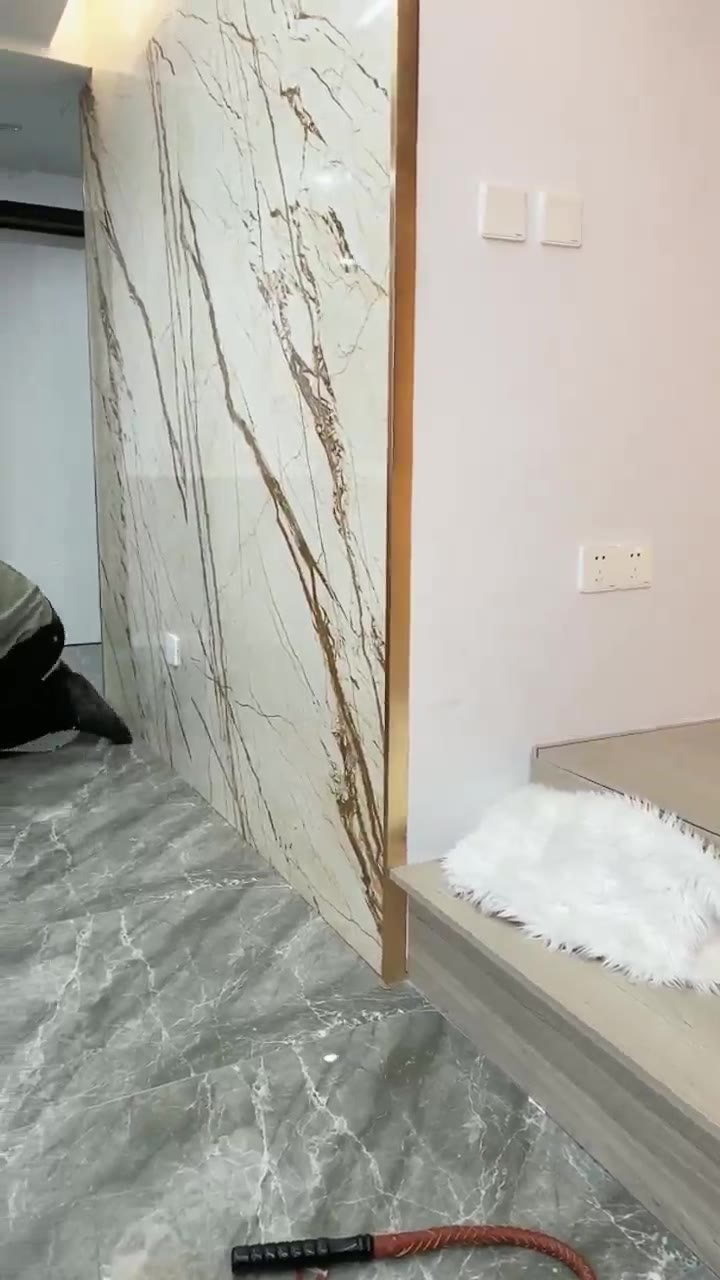 银儿 双S缩脖子