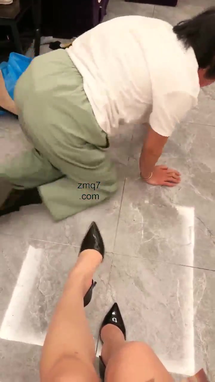 夸梨 调教母狗