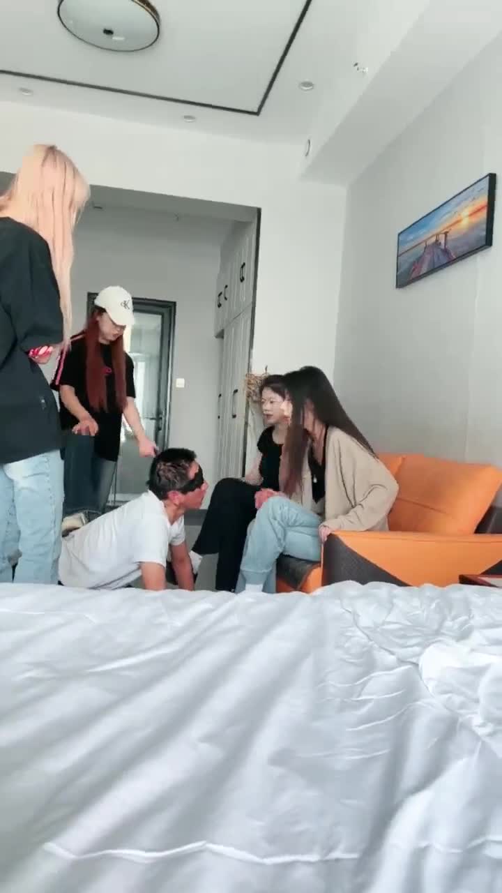 西彤 四主虐狗