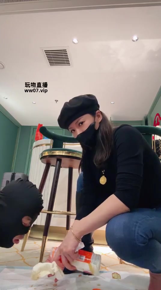 冷颜 玩铁岭的狗