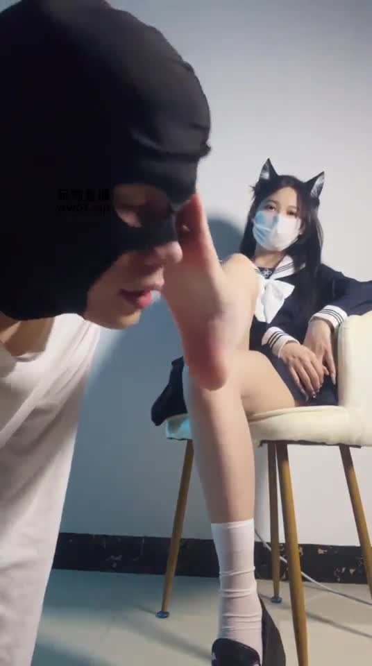 甜恬 JK女生的玉足蹂躏