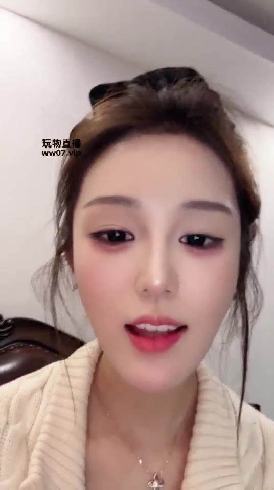 阿芙乐尔 红绿灯 靴子虐蛋 踢到流